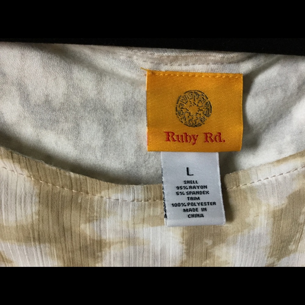 Ruby Rd. Neutral Two‑Fabric Blouse NWOT – Layered Look, Size L - Picture 5 of 7